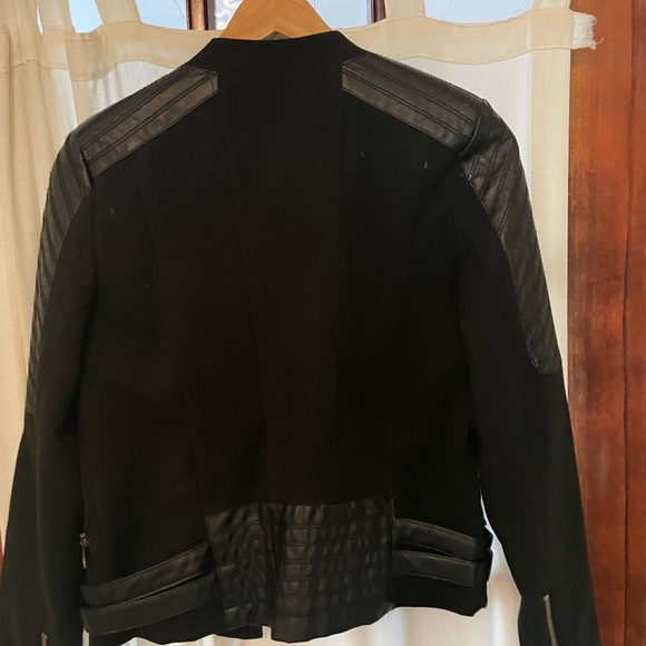 Black jacket - Picture 2 of 2